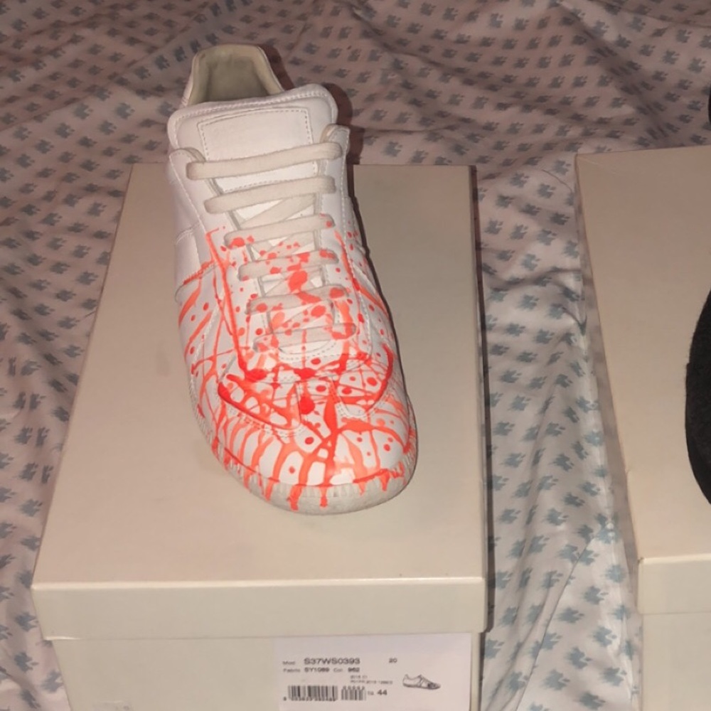 Manson Martin Margielas orange splattered